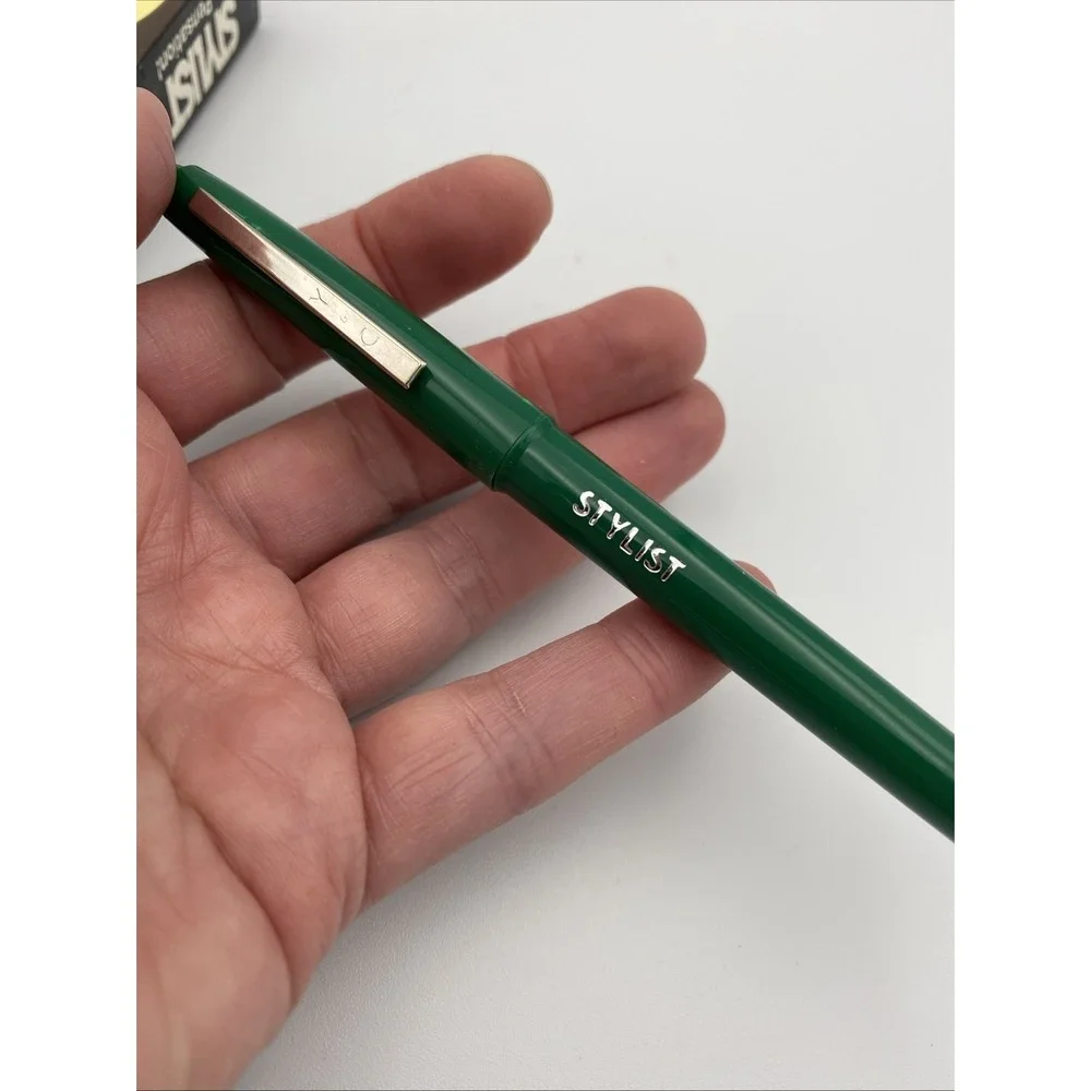 NOS Stylist pens Japan Yasutomo & Co.‎ Fine Green Line 12 Dozen Water Resist